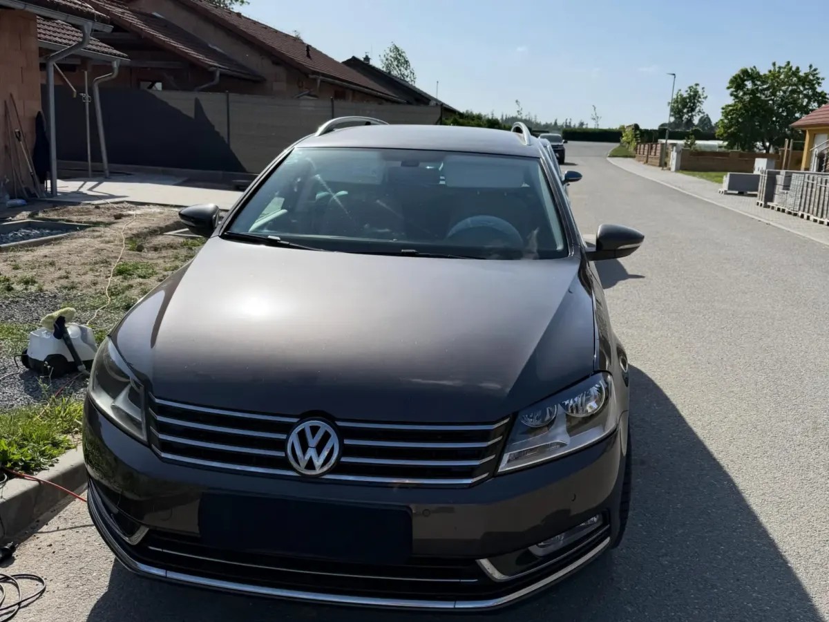Čištění interiéru Volkswagen Passat · Zárubice (1)