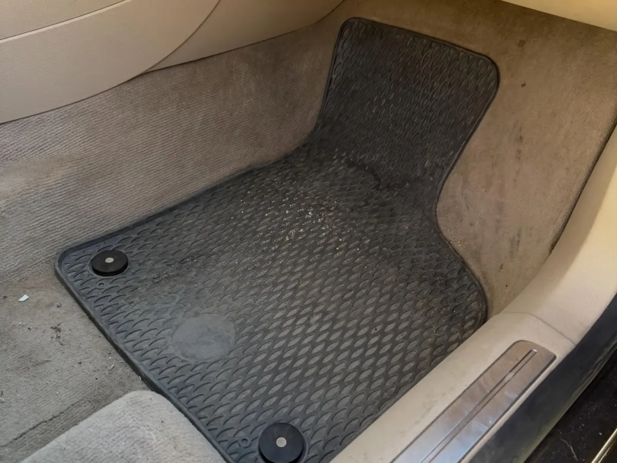 Čištění interiéru Volkswagen Passat · Zárubice (okres Třebíč) (3)
